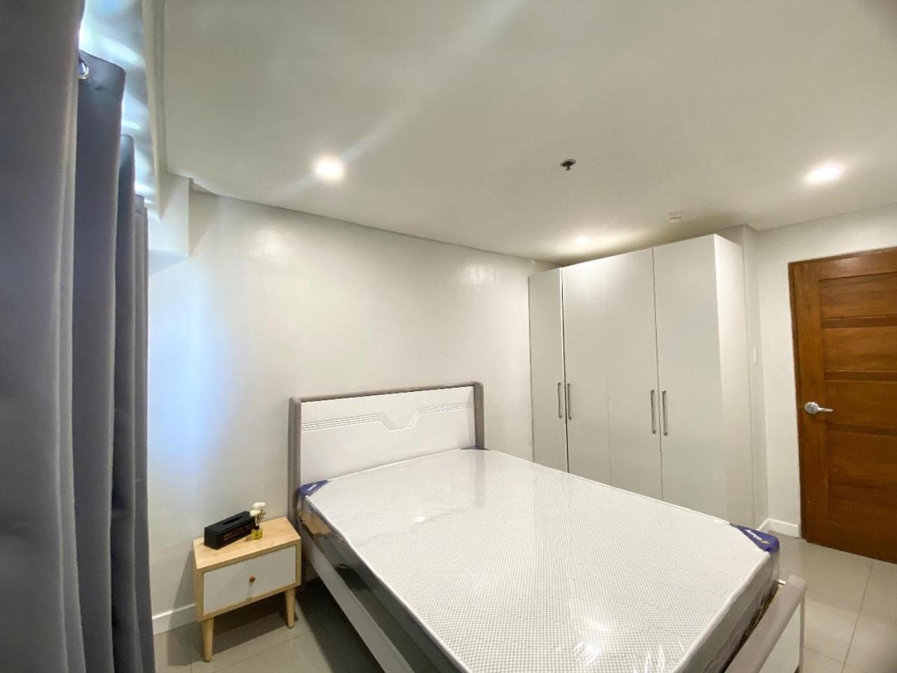 Sapphire Seaview Park Lejlighedshotel Manila Eksteriør billede